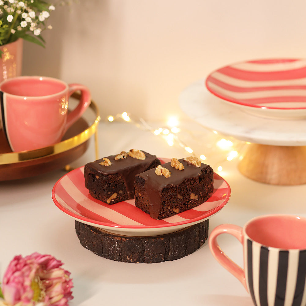 Chic Contrast Dessert Plates- Set of 2