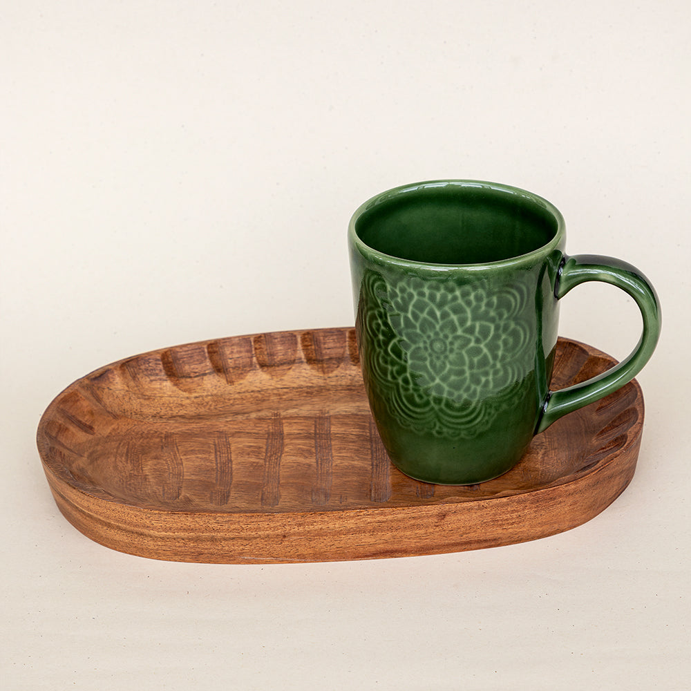 Glossy Green Carved Mug With Wooden Tray