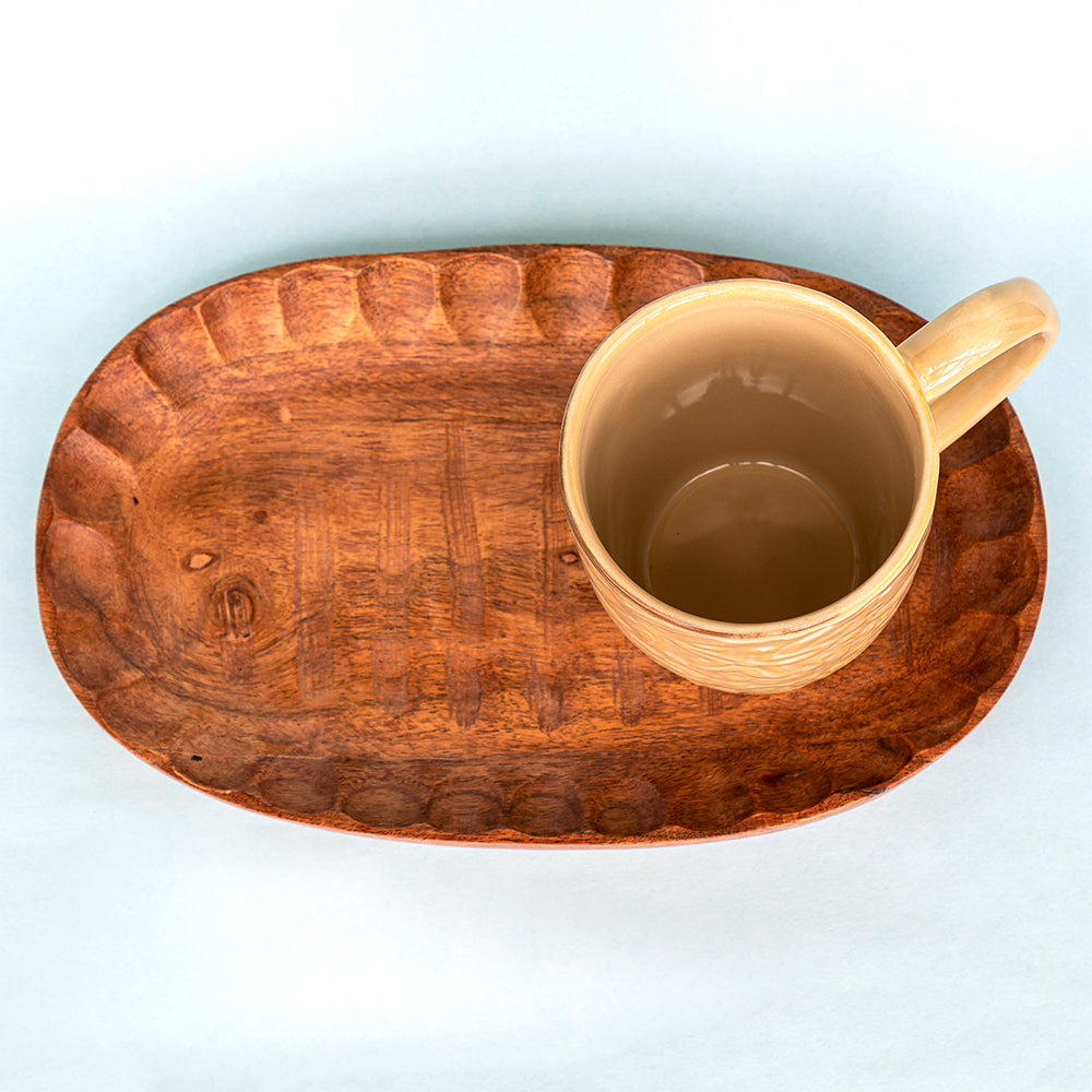 Crusty Cream Carved Mug With Wooden Tray