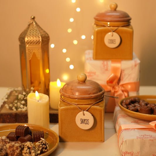 Glossy Yellow Jars and Dessert Plates Gift Set