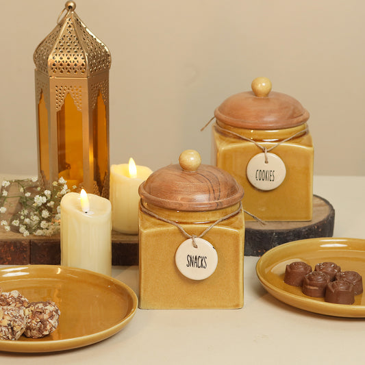 Glossy Yellow Jars and Dessert Plates Gift Set