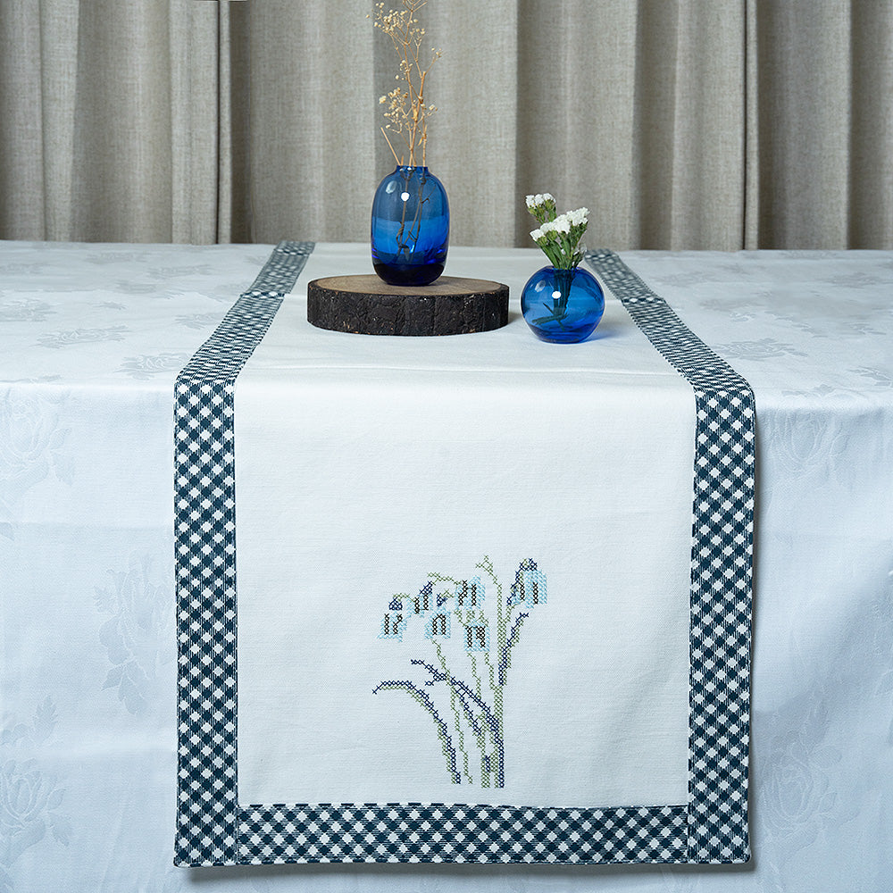 Tulip Tapestry Table Runner